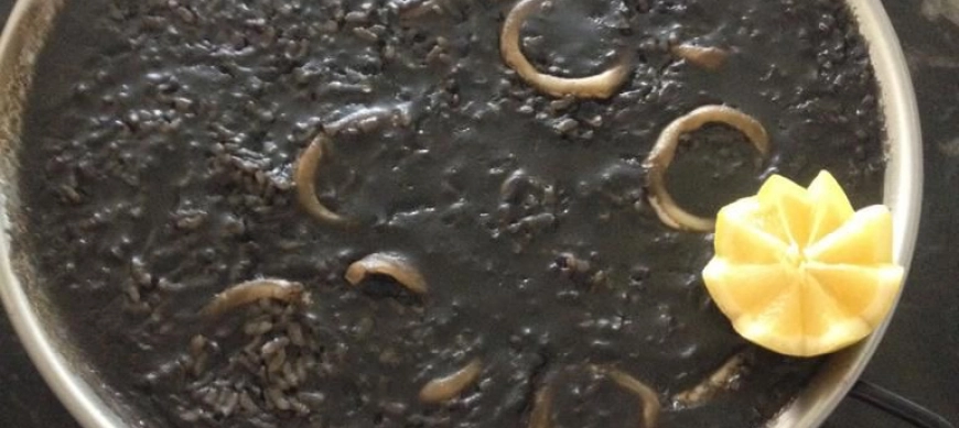 ARROZ CON SÉPIA Y CALAMARES