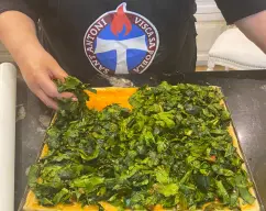 Step <p>Preparación de los ingredientes del relleno:</p><p>Del paso 1 al paso 8.</p><p><br></p> illustration