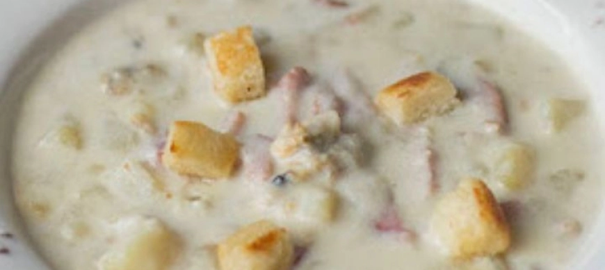 Crema de almejas o Clam Chowder