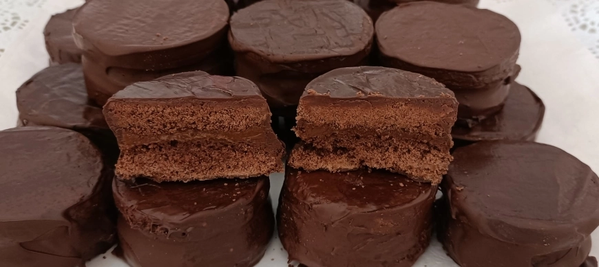 Alfajores de chocolate Argentinos Mar del Plata con thermomix