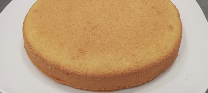 BIZCOCHO DE CLARAS CON THERMOMIX