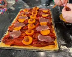 Step <p>La ponemos en el Horno unos 25 minutos . Y listos ! </p><p>Y ya tendremos una coca exquisita para poder disfrutar este verano . </p> illustration