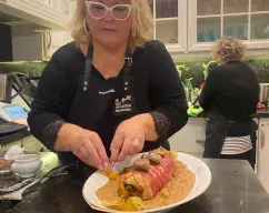 Step <p>Precaliente el horno a 200ºC.</p> illustration