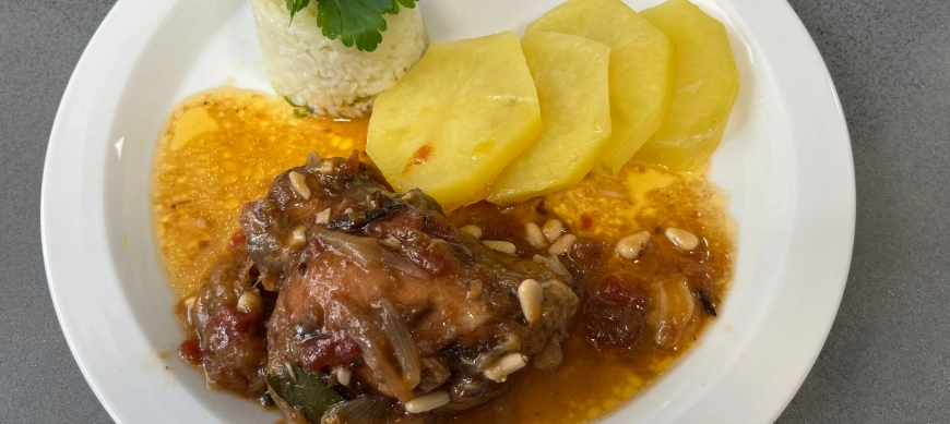 Pollo a la Catalana con guarnición