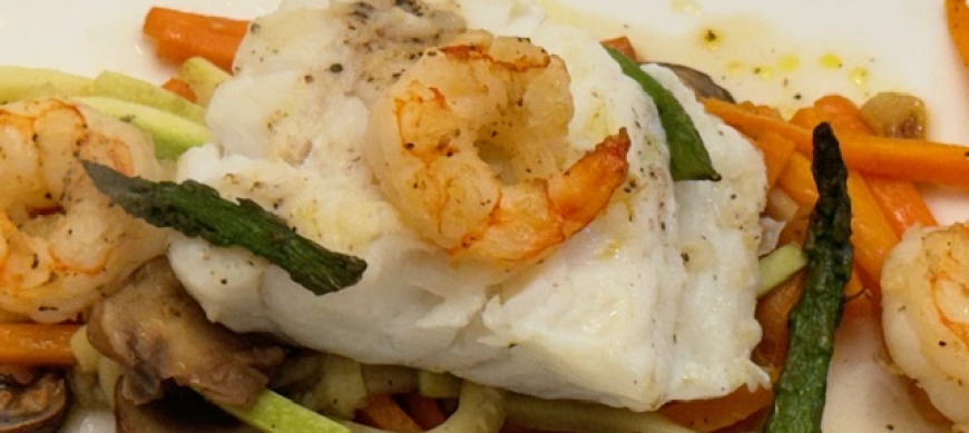 BACALAO CON GAMBAS Y VERDURAS AL PAPILLOTE