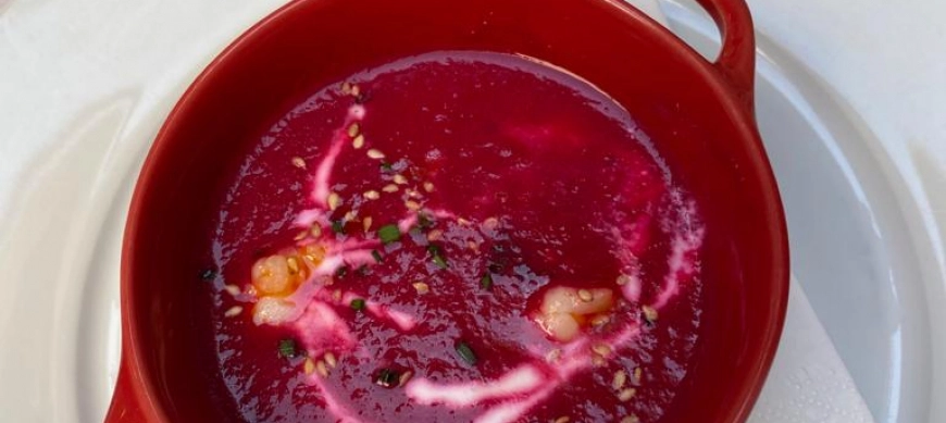 RECETA DE GAZPACHO EN THERMOMIX : GAZPACHO DE REMOLACHA con queso feta .