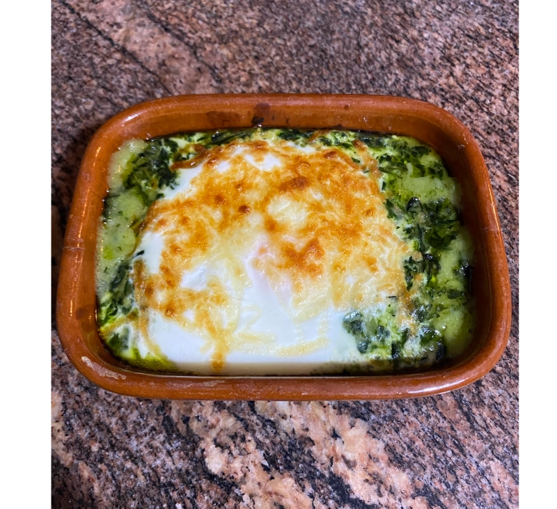 ESPINACAS A LA CREMA CON HUEVO