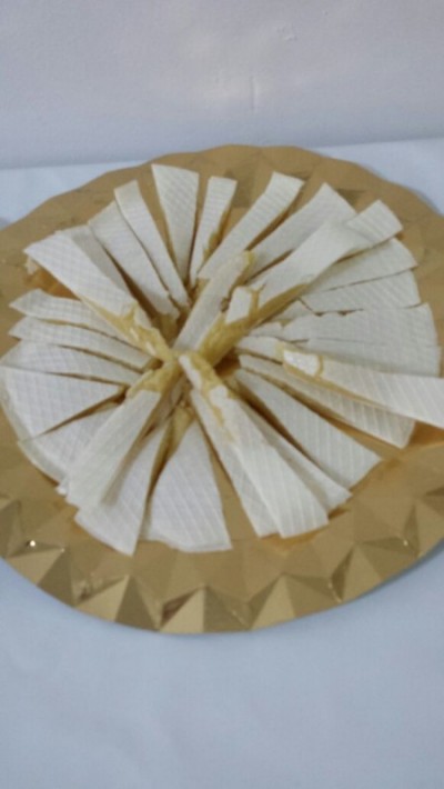 Coca de turrón mallorquin