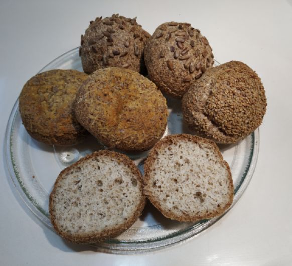 Bollos de pan bajo en carbohidratos (keto, cetogénico), con Thermomix® 
